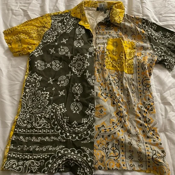 S:SMALL - Picture 2 of 3